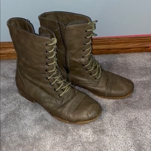 Women’s combat boots